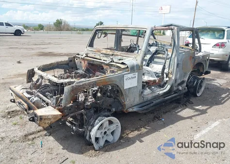 2015 Jeep Wrangler Unlimited Sahara z USA, uszkodzony, nr VIN 1C4BJWEG3FL620377